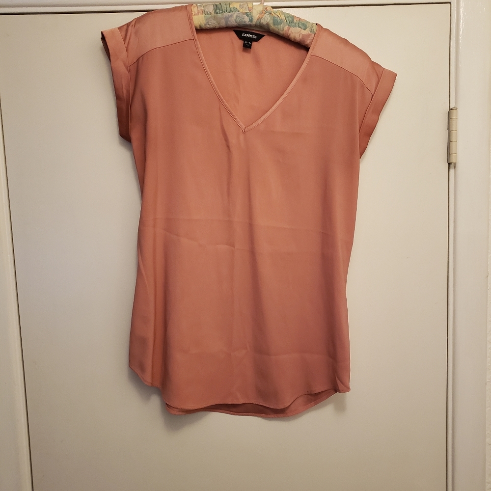 Express WOMEN SIZE XS Coral Pink V-Neck Blouse